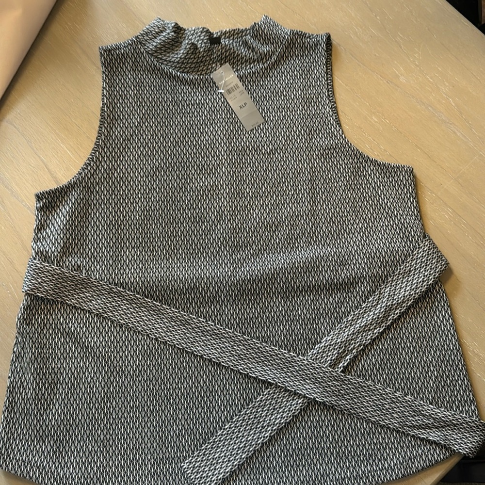 Ann Taylor B/W Mock Turtleneck - NWT - XLP